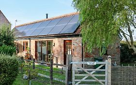 Tranquil And Cosy Cottage On The Somerset Levels
